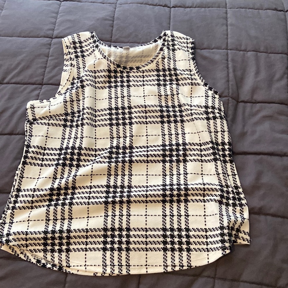 Black and White tank top blouse